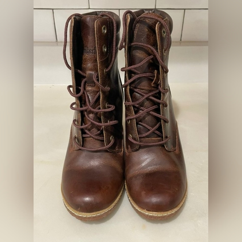Timberland Brown Lace Up Boots with Chunky Heel and Vintage Finish - Picture 2 of 8